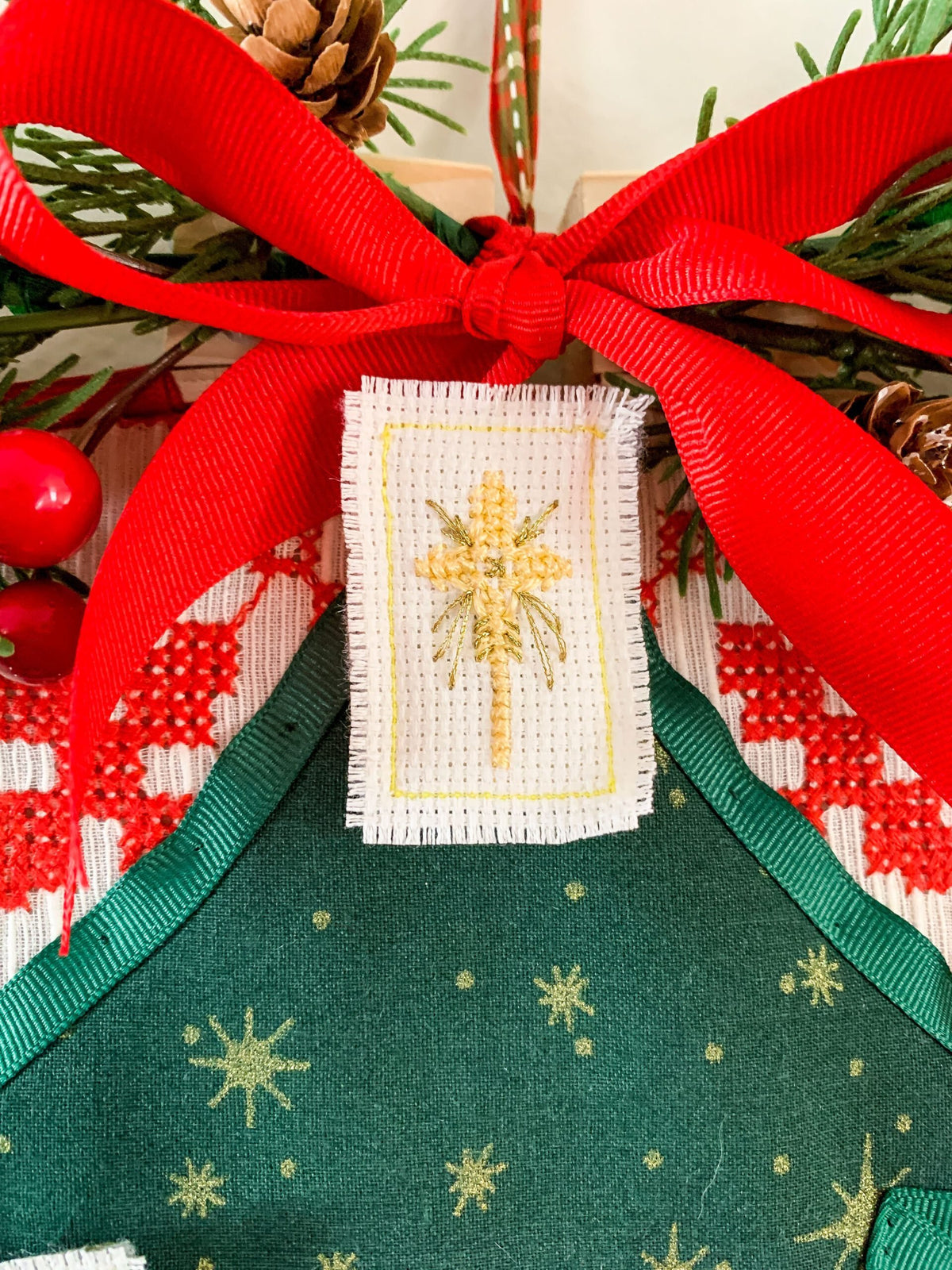 Stitch People Christmas Advent Calendar — Cross-Stitch Patterns & Project Assembly Guide